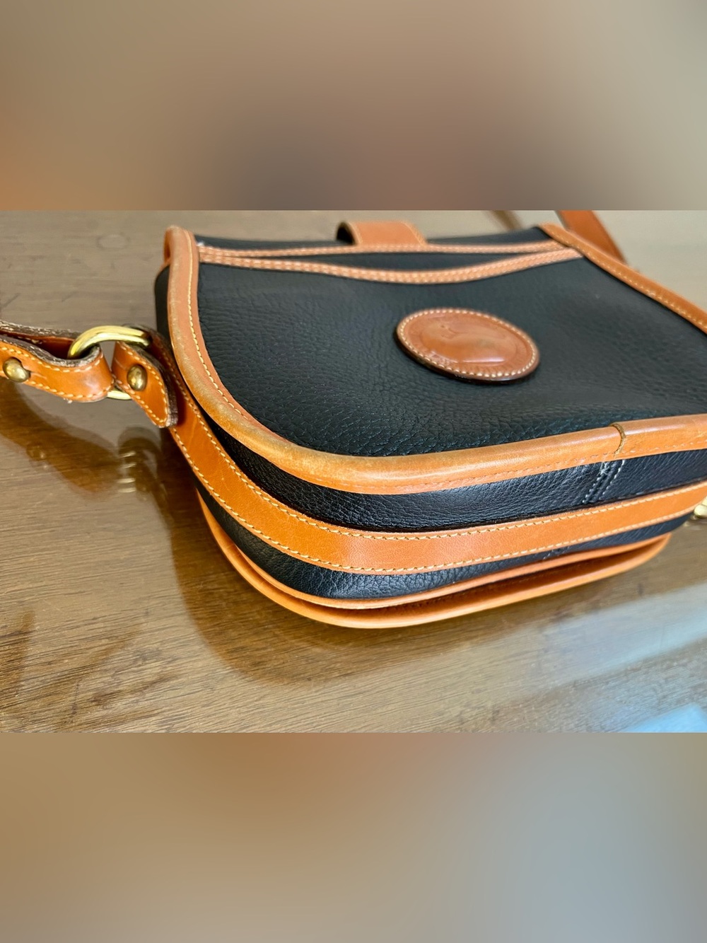 Vintage Dooney & Bourke Pebbled Leather Equestrian Crossbody Bag Black/Brown - Picture 11 of 17